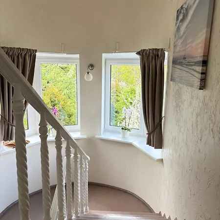 Апартаменты Scandi Style With Private Bathroom , Walk To Everything No 32